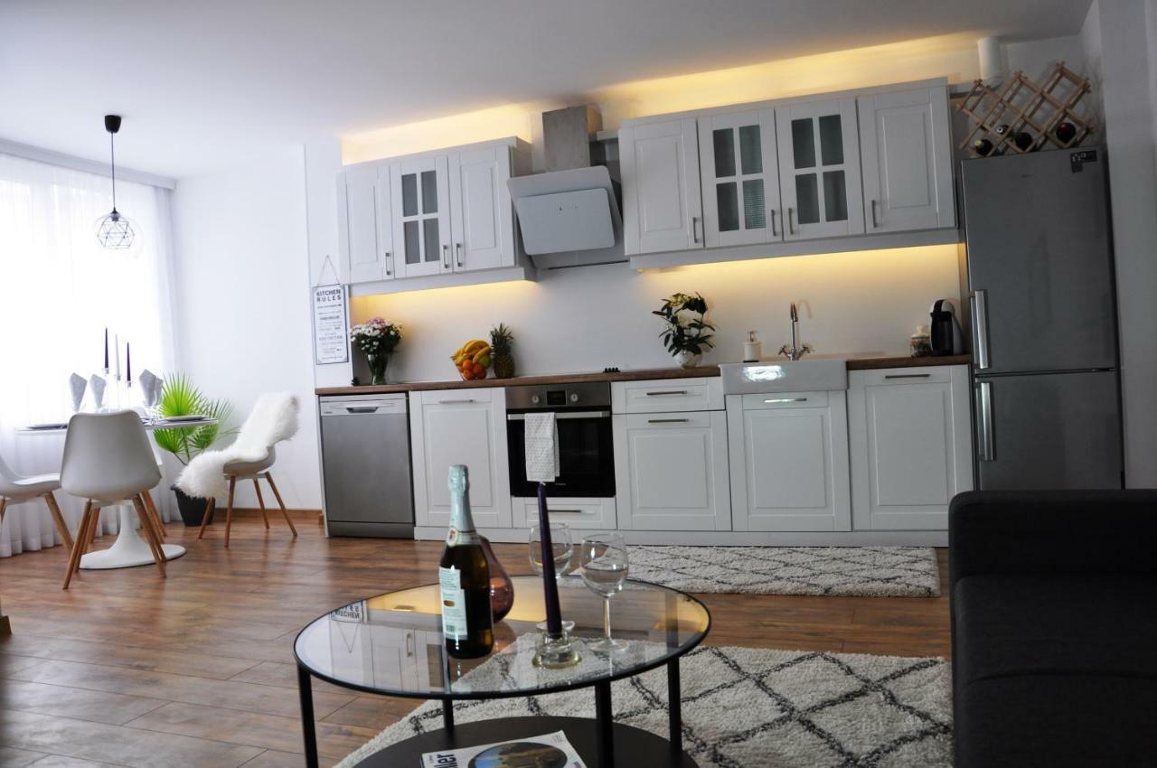 Lux Apartment Pazardzhik Exterior photo