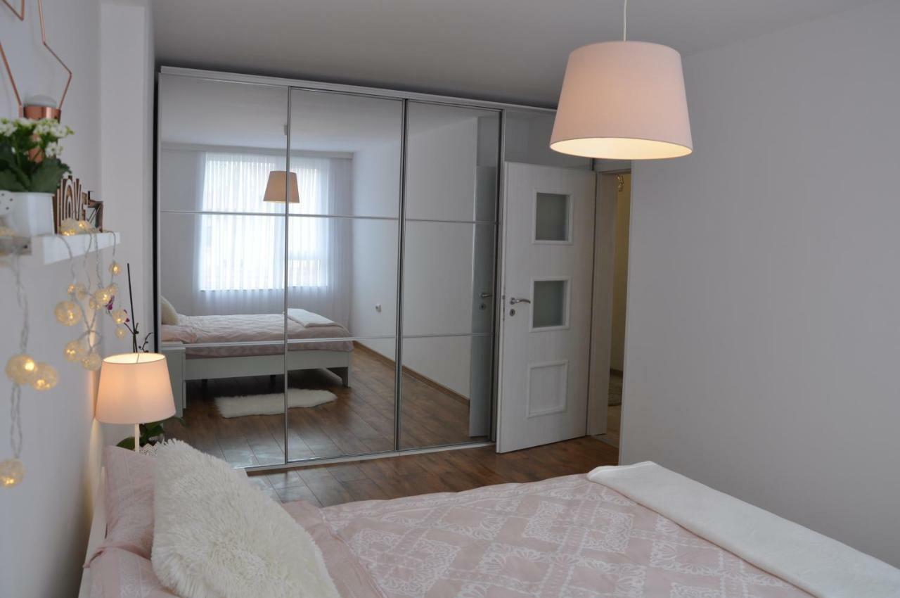 Lux Apartment Pazardzhik Exterior photo